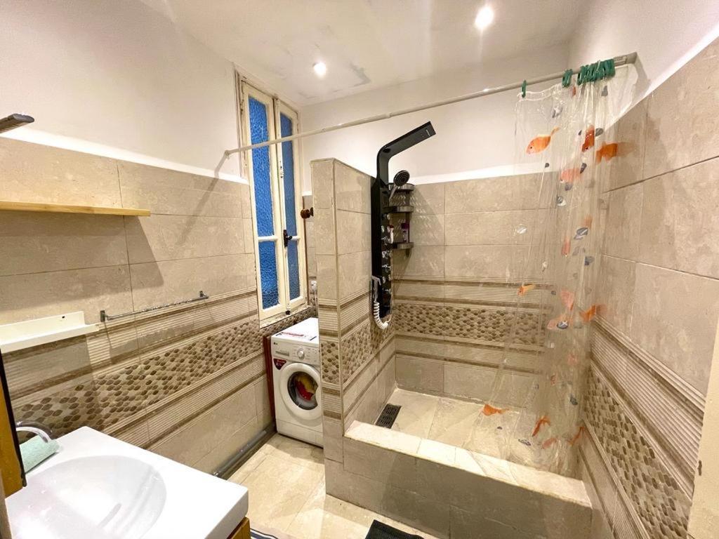 Appartement Dans Immeuble Haussmanien Algiers Exterior photo